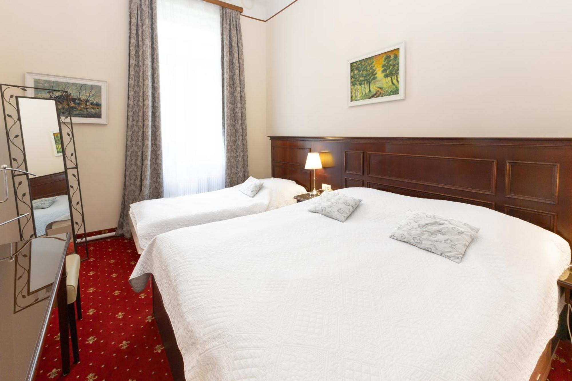 Hotel Viktoria Schoenbrunn Wiedeń Pokój zdjęcie
