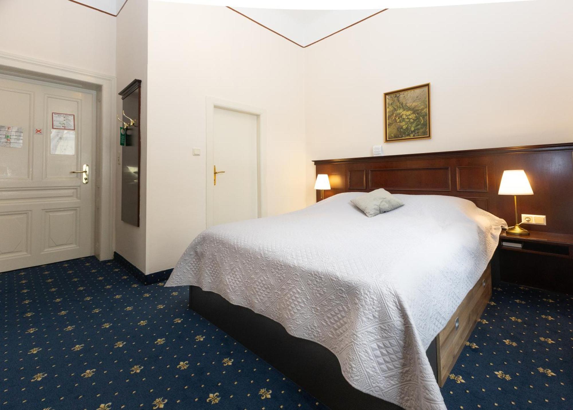 Hotel Viktoria Schoenbrunn Wiedeń Pokój zdjęcie
