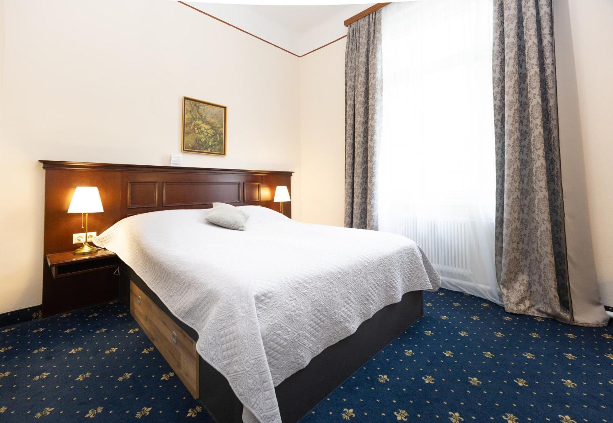 Hotel Viktoria Schoenbrunn Wiedeń Pokój zdjęcie
