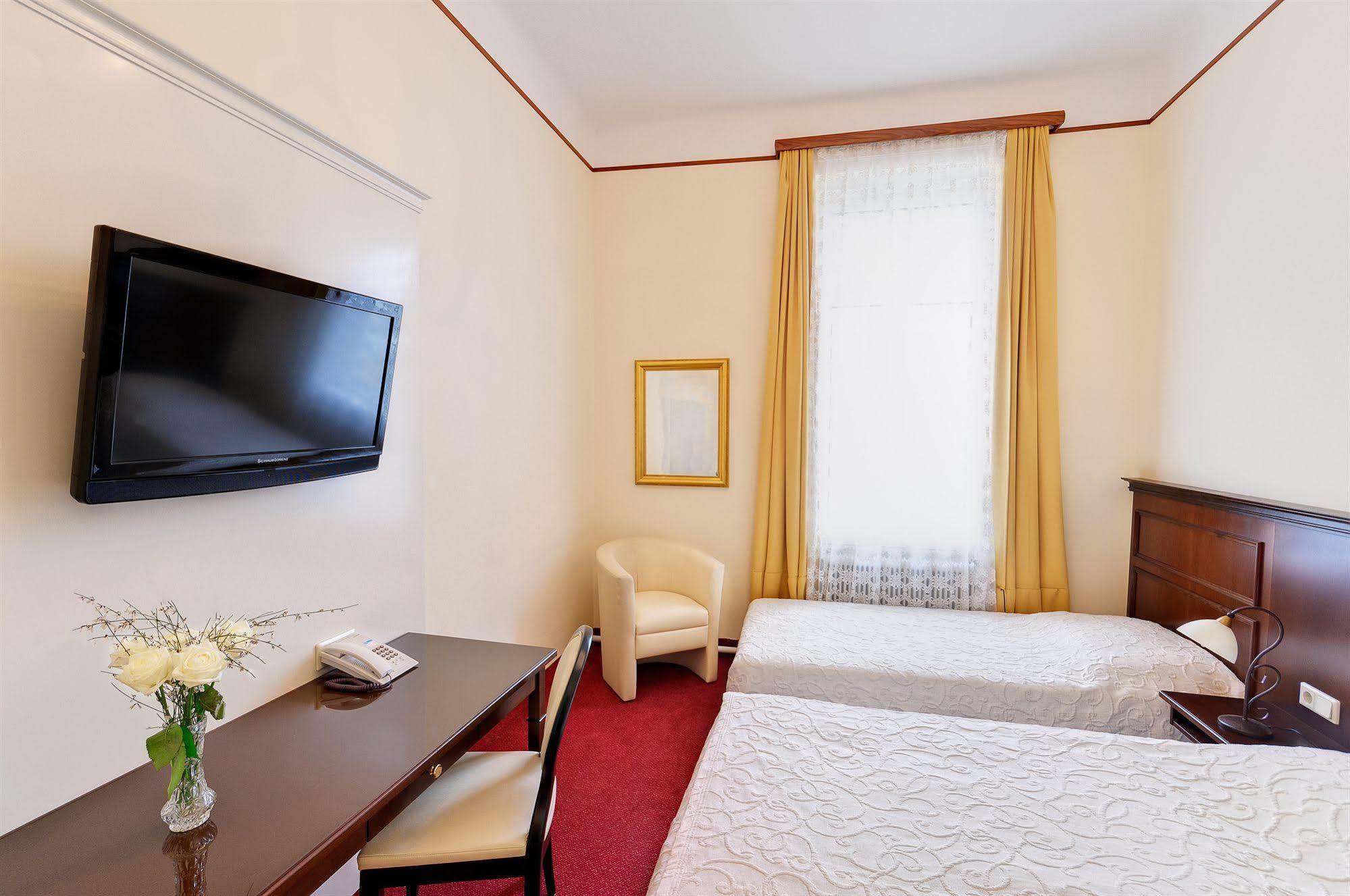 Hotel Viktoria Schoenbrunn Wiedeń Zewnętrze zdjęcie