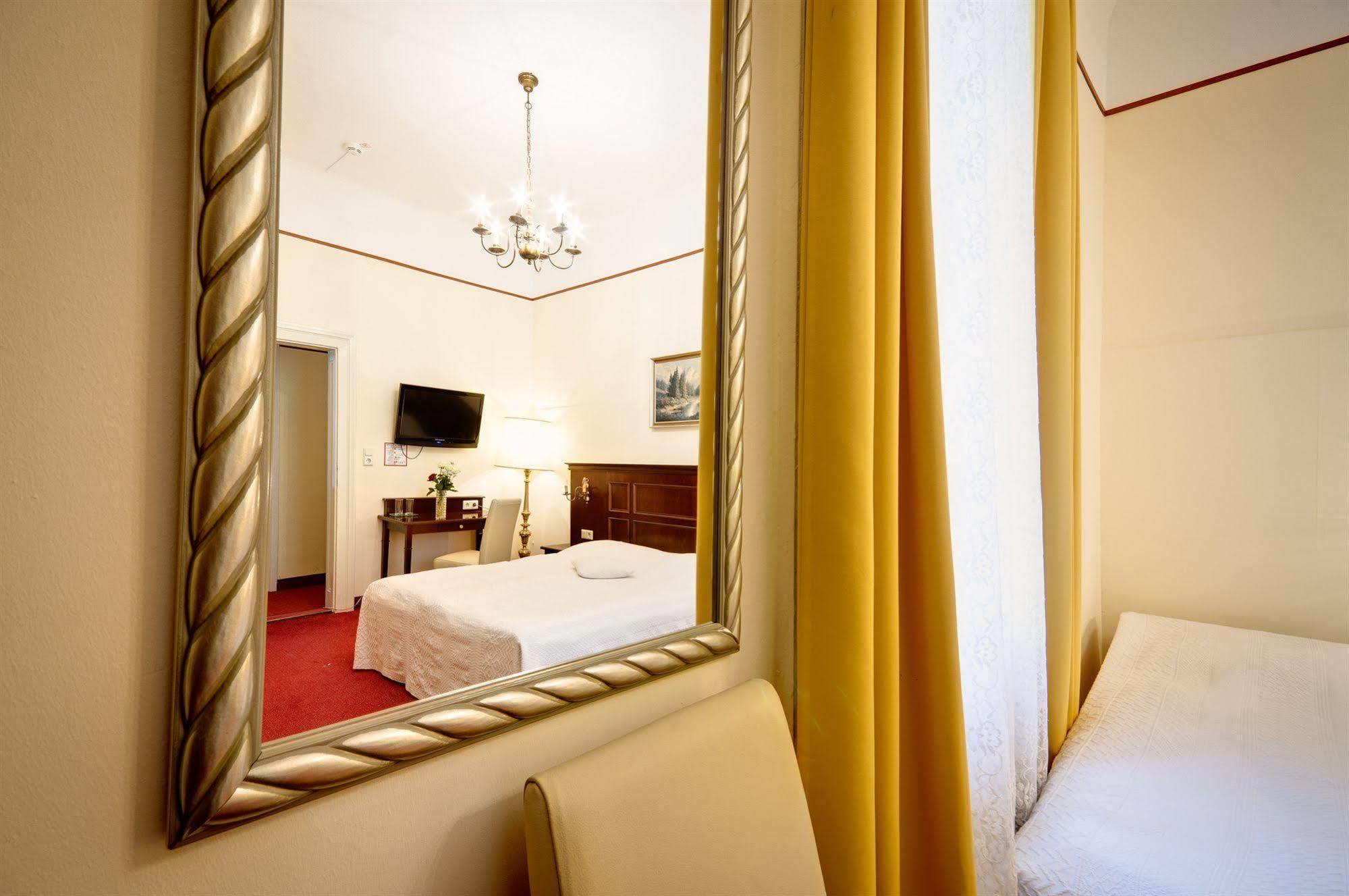 Hotel Viktoria Schoenbrunn Wiedeń Zewnętrze zdjęcie